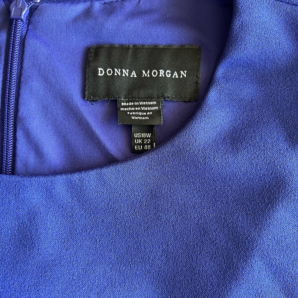 Donna Morgan Royal Blue Short Sleeve Midi Dress with Flap Pockets - Picture 4 of 9